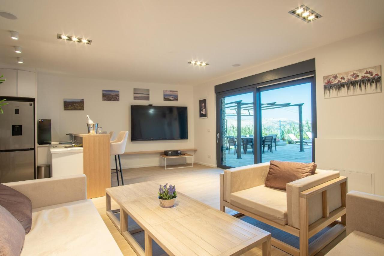 Stan Trigraci Perla Nera Heated Pool & Sauna מראה חיצוני תמונה